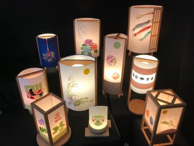 行灯　あんどん　蔵出し品　現状品 着物生地で作ったおしゃれな行灯（あんどん） カラフルな紙風船 | 大阪