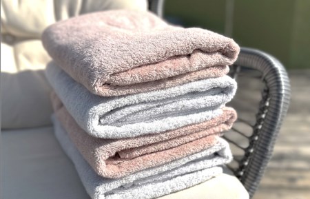 【THE HIGH-CLASS TOWEL】計４枚タオルセット／厚手泉州タオル（ライトグレー）