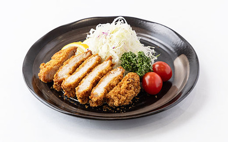 ≪冷凍≫工場直営　とんかつの山田屋の富ロースかつ(180g×12枚)特製ソース付き　_肉  豚肉   惣菜・加工品   _【配送不可地域：離島】【1415228】