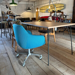 Cosmic Chair(コスミックチェア)キャスター脚 ヘリンボーン ライトブルー【SWOF】_雑貨・日用品 椅子・チェア・ソファ 家具・インテリア _【1540062】