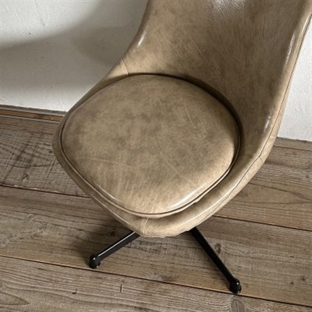 Comet Chair(コメットチェア)ビンテージ ベージュ【SWOF】_雑貨・日用品 椅子・チェア・ソファ 家具・インテリア _【1550692】