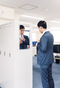 リフェクスミラーマグネットタイプ姿見 (フィルムミラー) RMM-4-SG (幅40cm×高さ140cm×厚み2cm [マグネット込み2.3cm])｜軽量 鏡 姿見 全身鏡 リフェクスミラー 貼り付け 磁石 防災 着付け 着替え ダンス ファッション 日本製 [0397]