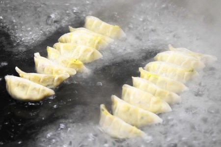 中国料理満海の手作り冷凍餃子『グルテンフリーの米粉餃子25個』[0605]