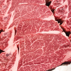 近江牛【極み】トリュフ入りハンバーグ(生) 100%近江牛A5シャトーブリアン使用 2個入り 自家製デミグラスソース付｜お肉 肉 牛肉 デミグラスソース 惣菜 冷凍 個包装 簡単調理 おかず おつまみ 贈答用 贈り物 ギフト 個包装 小分け [0419]