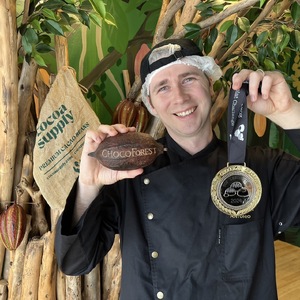 [ショコラ・テリーヌ 1本320g] 温度帯で3度「食感・味わい」が変わる「リッチなテリーヌショコラ」｜チョコレート専門店 生チョコ ショコラ スイーツ デザート 菓子 お菓子 洋菓子 贈り物 ギフト プチギフト プレゼント 手土産 おやつ [1185]