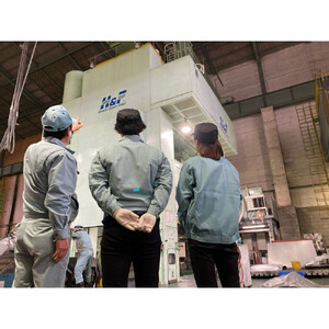 自動車金型工場の見学＆社員体験とオリジナルおむすびづくり体験