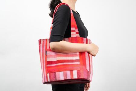 手織り布のトートバッグ