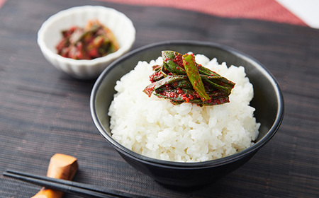 大阪府和泉市産の九条ネギを使用したネギキムチ(200g入×5袋)。道の駅オリジナルキムチです。【配送不可地域：離島・沖縄県】【1498503】