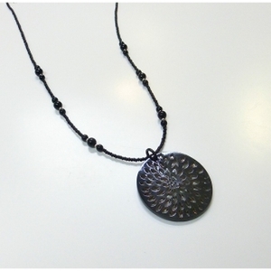 水牛の透かしオーバルロングネックレス(ブラック)【配送不可地域：沖縄県】【1215010】