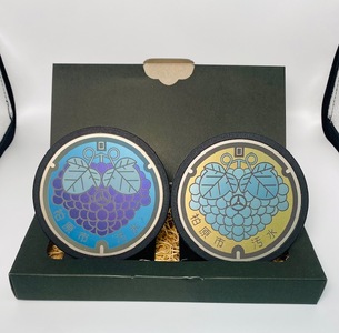 チタン製ミニチュアマンホール【ぶどう・シャインマスカット】