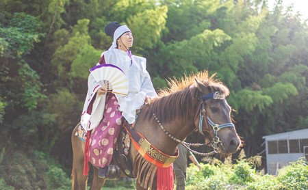 チケット 大阪 和装 コスプレ 騎乗 ペア 体験チケット 旅行 撮影 乗馬 体験 狩衣 衣装 甲冑 装束