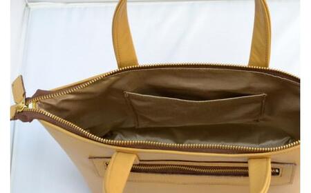 ファスナー開閉手提げ（トートバッグ）色・キャメル【革レザーバックバッグトートジップファスナー収納力大容量無地カジュアルビジネス大阪府門真市】