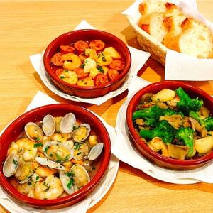 シーフード・エビとチョリソ・キノコとエビとブロッコリー 具材の旨味染み込むアヒージョ三昧 時短簡単!_惣菜・加工品 _【配送不可地域:離島】【1494982】