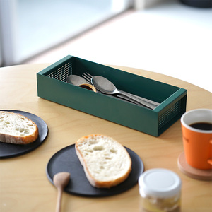 No.452-01 置き場所が自由な水切りカゴ　CARGO H55 ブラック ／ 水切り バスケット 省スペース キッチン収納 セパレート 吸水構造 コンパクト 持ち運び 重ね置き 整理整頓 おしゃれ 時短 家事 大阪府