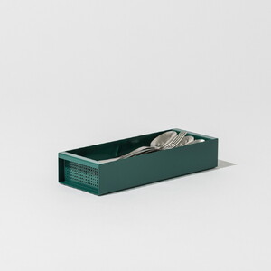 No.452-03 置き場所が自由な水切りカゴ　CARGO H55 グリーン ／ 水切り バスケット 省スペース キッチン収納 セパレート 吸水構造 コンパクト 持ち運び 重ね置き 整理整頓 おしゃれ 時短 家事 大阪府