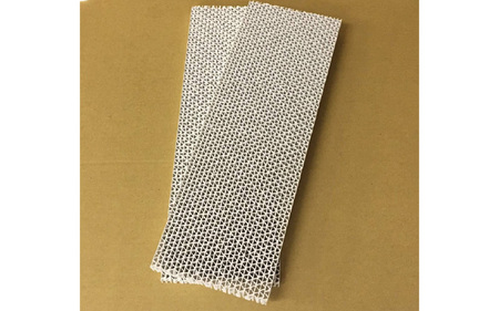 ダンボール製猫ハウスとびばことんでミルにゃん！ - 段ボール製の今までなかった猫ハウス！