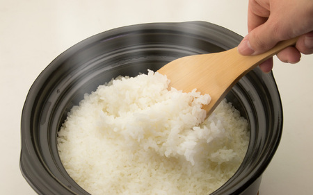 マジカル深土鍋IH3合炊き菊花瑠璃 - 土鍋でふっくらご飯!IH対応 水量目盛り線つき