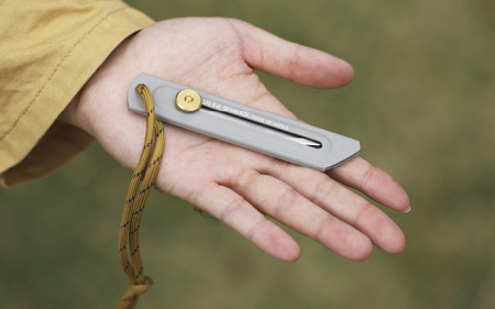 替刃式ブッシュクラフトナイフ BK1 アッシュグレー/替刃式フィールドノコギリ FS1 アッシュグレー