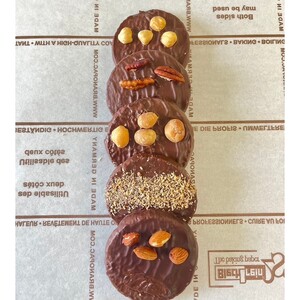 自家焙煎カカオクッキー箱 8個入り【配送不可地域：北海道・沖縄】 【105D-001】