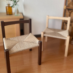 ペーパーコードで編み上げた 子供用椅子 (メープル材)｜無垢材 [0118]