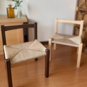 ペーパーコードで編み上げた 子供用椅子 (ウォールナット材)｜無垢材 [0119]