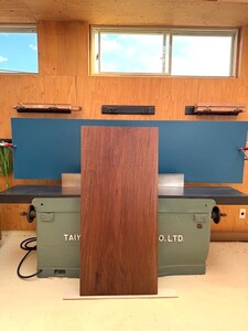 世界三大銘木の1つ！ウォルナットの一枚板｜一枚板 木材 加工品 DIY 家具 [0172]