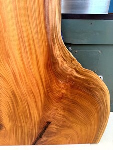 個性的な形に愛着がわく！ケヤキの一枚板｜一枚板 木材 加工品 DIY 家具 [0175]