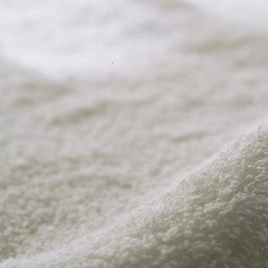 Wellis　バスタオル2枚 ナチュラルホワイト　ランドリーバッグ付き　（009_5140_01）