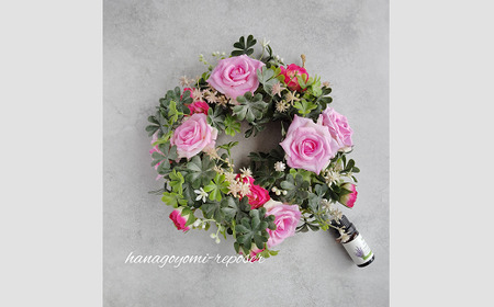 四つ葉のクローバーと薔薇のラウンドリース（036_5019）