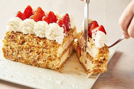 北野異人館旧ムーア邸 苺のミルフィーユ ハーフサイズ(店舗受取)引換チケット