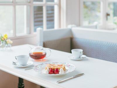 北野異人館旧ムーア邸 苺のミルフィーユ ハーフサイズ(店舗受取)引換チケット