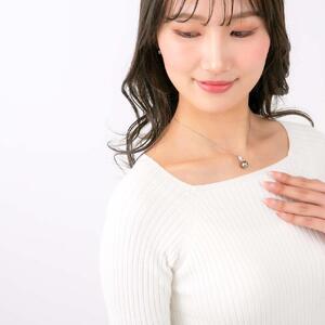 【星彩】ブラックパール（タヒチ 黒蝶真珠） 10mm セミラウンド ダイヤモンド K18 ホワイトゴールド ペンダントトップ