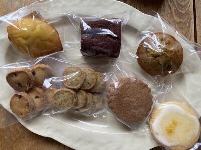 季節の素材を使った無添加焼き菓子詰め合わせセット【Sサイズ(ケーキ菓子3個・クッキー菓子4個)】