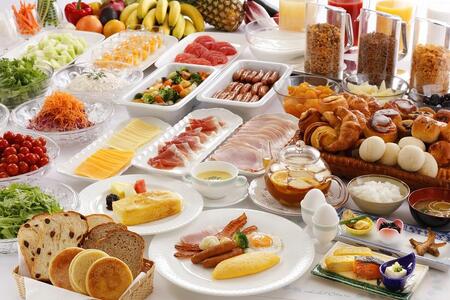 【ホテルオークラ神戸】平休日1泊2食付 ペア宿泊券《オーセンティックフロアデラックスツイン》