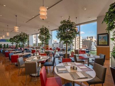 【ＡＮＡクラウンプラザホテル神戸】平休日1泊朝食付 ペア宿泊券《クラブフロア》