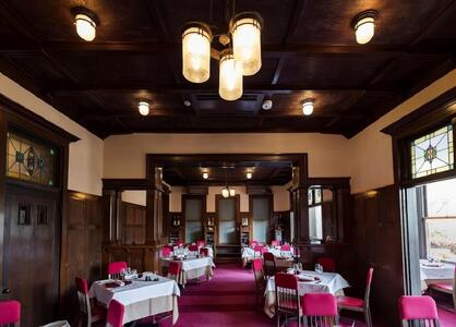 【LE UN 神戸迎賓館】ペアランチまたはディナー食事券《オリジナルフレンチコース》