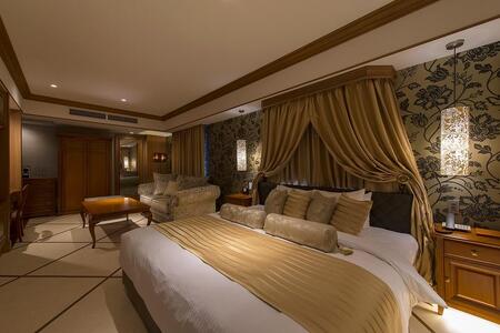 【ホテルピエナ神戸】平休日1泊朝食付 ペア宿泊券《スイートダブル》