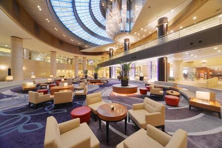 【日本料理「神戸たむら」または中国レストラン「聚景園」（神戸ポートピアホテル）】ペアディナー食事券