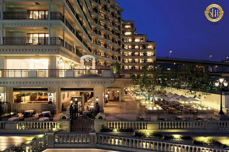 【高島屋選定品】「ホテル ラ・スイート神戸ハーバーランド」ご宿泊ペアVIPご招待券(朝食付)