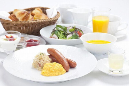 【高島屋選定品】「ホテル ラ・スイート神戸ハーバーランド」ご宿泊ペアVIPご招待券(朝食付)