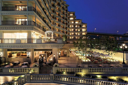 【高島屋選定品】「ホテル ラ・スイート神戸ハーバーランド 」ご利用券 3万円分 (5,000円券×6枚)