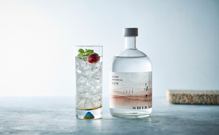 KOBE HERBAL GIN 白風 (しらかぜ) #01【化粧箱入】