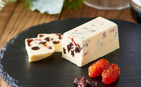 ラム薫る大人の芳醇レーズンバター 4本セット