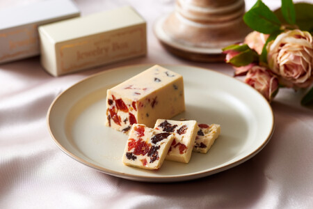 ラム薫る大人の芳醇レーズンバター 4本セット