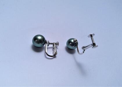 特選　黒蝶真珠イヤリング　　