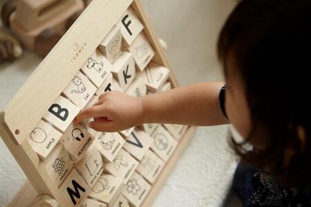 IKONIH Alphabet アイコニー アルファベット