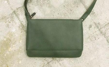 【alto.】スマートショルダーバッグ／サコッシュ AKEB-3102（グリーン）