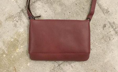 【alto.】スマートショルダーバッグ／サコッシュ AKEB-3102（ワイン）