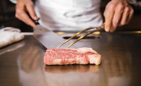 神戸ならではの厳選食材や旬の食材を目の前で豪快に焼き上げる 『鉄板焼　然荘』 レストランディナーペアチケット