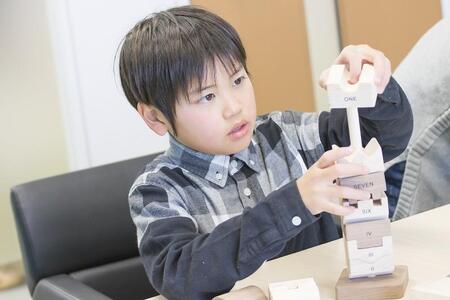 桧のおもちゃ　アイコニー　知育セット（アルファベット・積み木・ナンバータワー） IKONIH　Educational Set